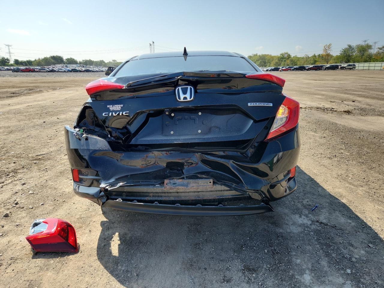 2017 Honda Civic Touring VIN: 19XFC1F98HE019539 Lot: 71054005