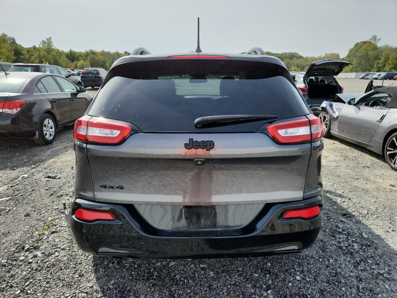 2018 Jeep Cherokee Latitude VIN: 1C4PJMCB4JD599091 Lot: 84226905