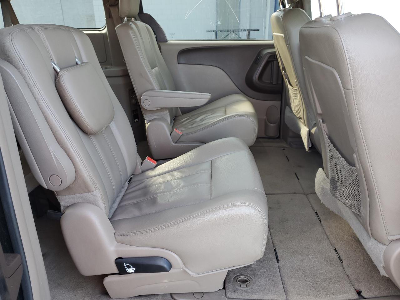 2016 Chrysler Town & Country Touring VIN: 2C4RC1BG5GR245679 Lot: 80784235