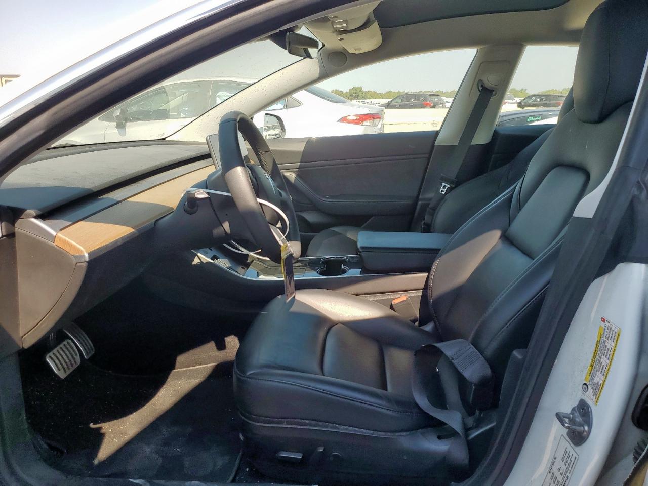 2019 Tesla Model 3 VIN: 5YJ3E1EB8KF441328 Lot: 81300125