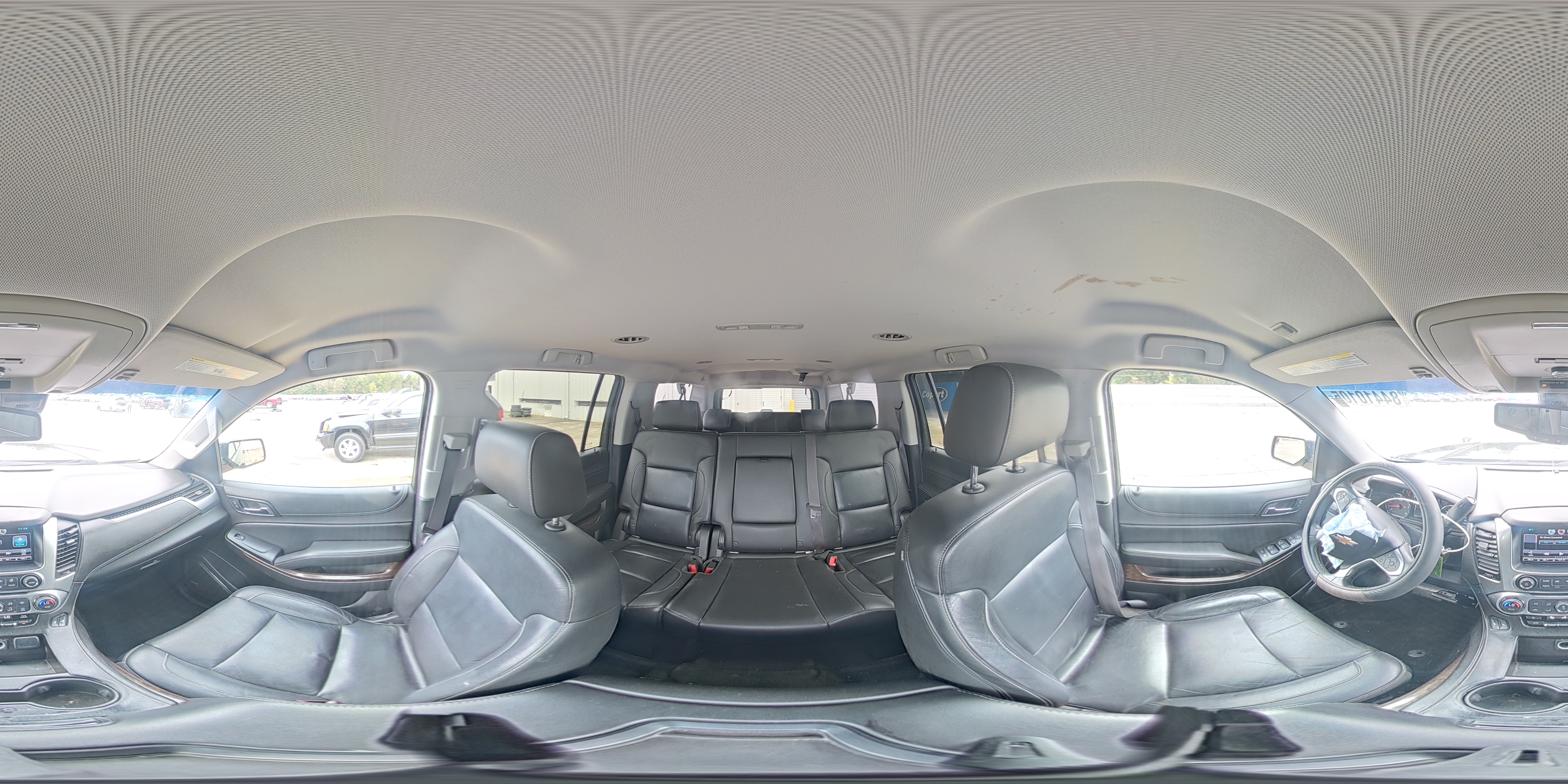 2015 Chevrolet Suburban C1500 Lt VIN: 1GNSCJKC1FR700571 Lot: 84410105