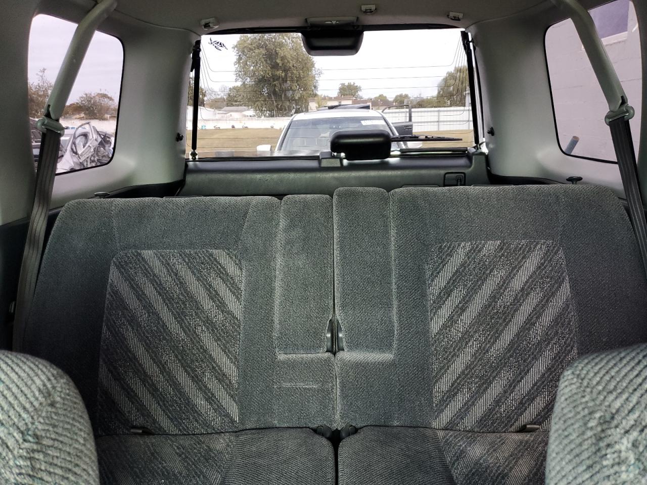 2001 Honda Cr-V Lx VIN: JHLRD18461C055970 Lot: 80686005