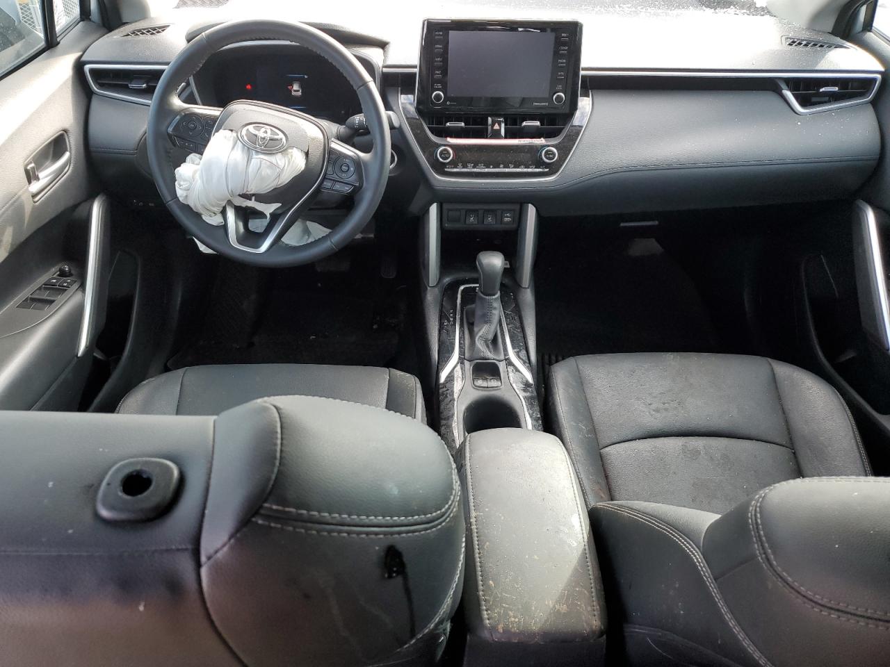 2022 Toyota Corolla Cross Xle VIN: 7MUEAAAG7NV004044 Lot: 71435685