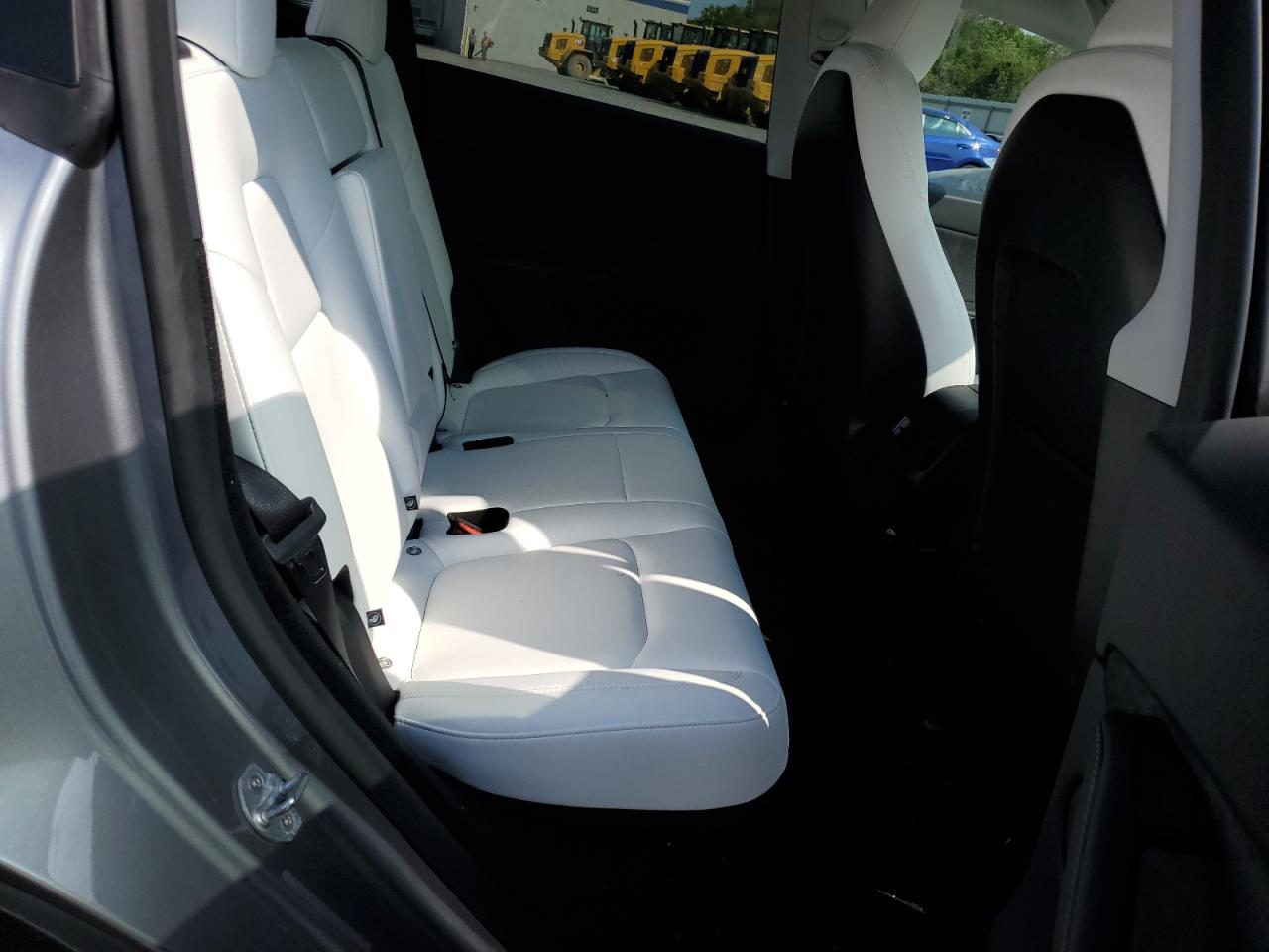 2024 Tesla Model Y VIN: 7SAYGDEE2RA333891 Lot: 83788875