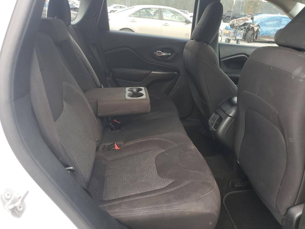 2019 Jeep Cherokee Latitude VIN: 1C4PJLCB2KD313461 Lot: 81569435