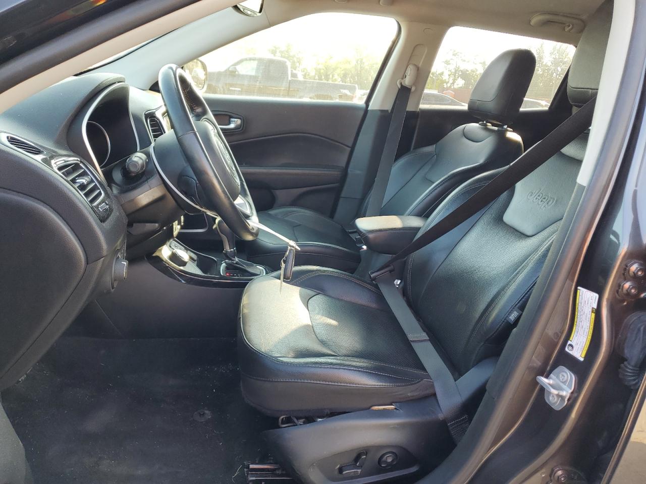 2018 Jeep Compass Limited VIN: 3C4NJDCBXJT400692 Lot: 81704825