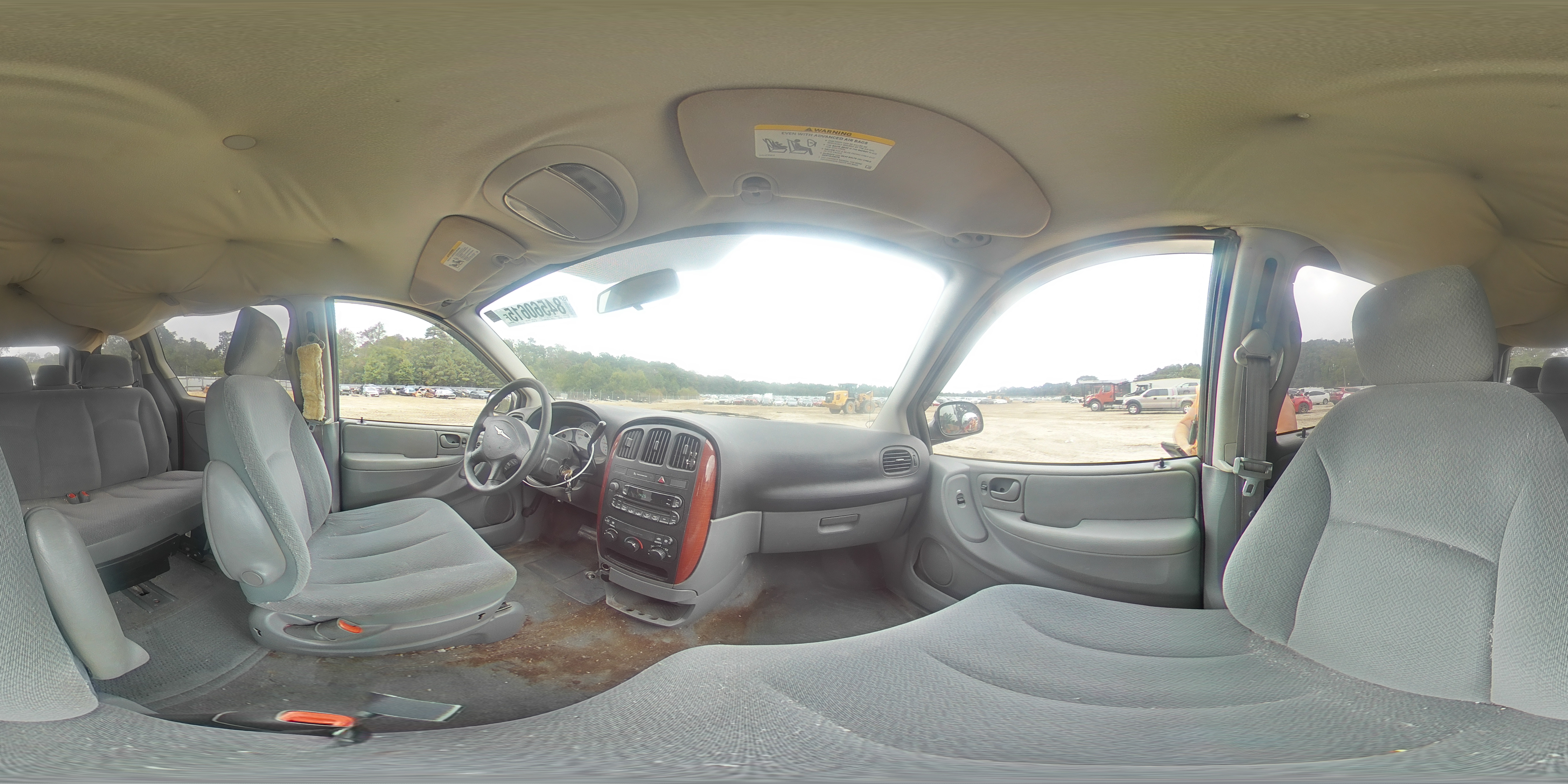 2005 Chrysler Town & Country VIN: 1C4GP45R35B390158 Lot: 84560615