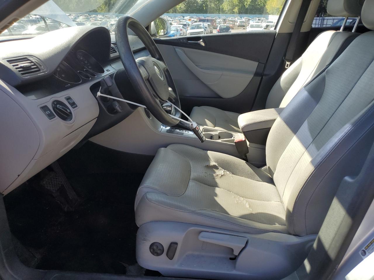 2007 Volkswagen Passat 2.0T Wagon Value VIN: WVWLK93C97E040821 Lot: 83801475