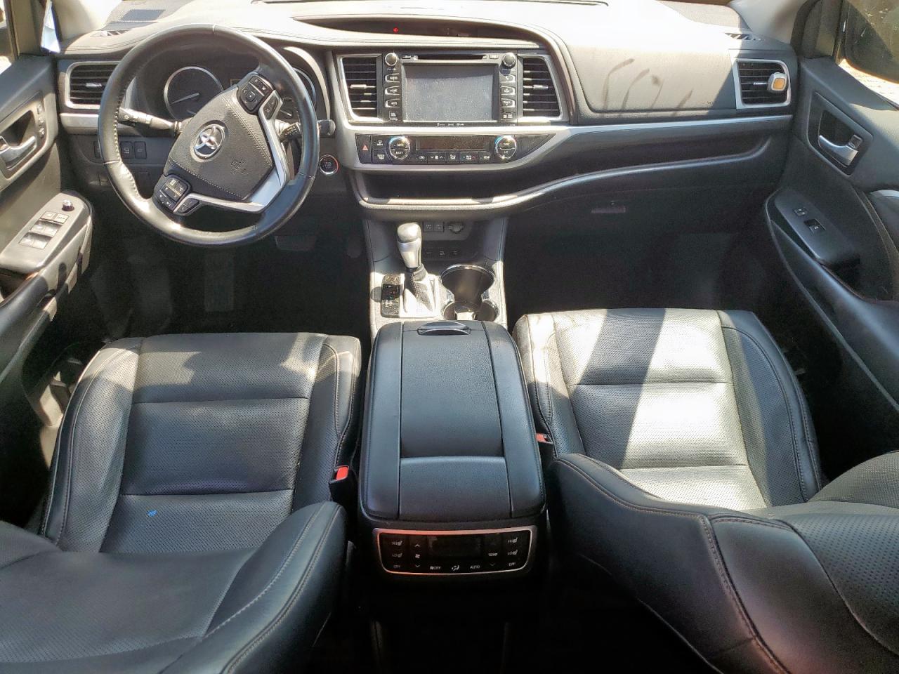 2018 Toyota Highlander Limited VIN: 5TDDZRFH9JS825235 Lot: 71682625