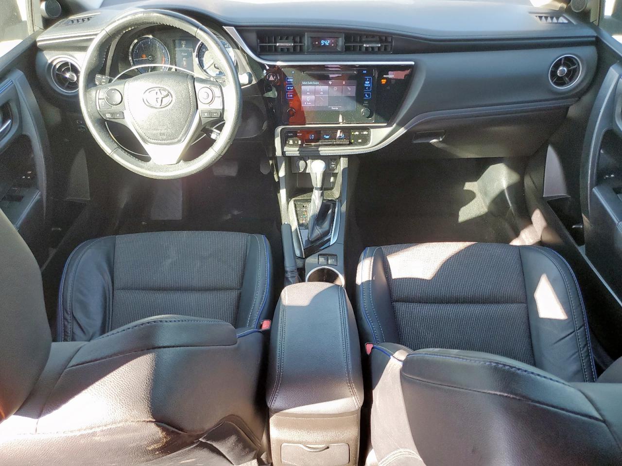 2017 Toyota Corolla L VIN: 5YFBURHE5HP702544 Lot: 84051565