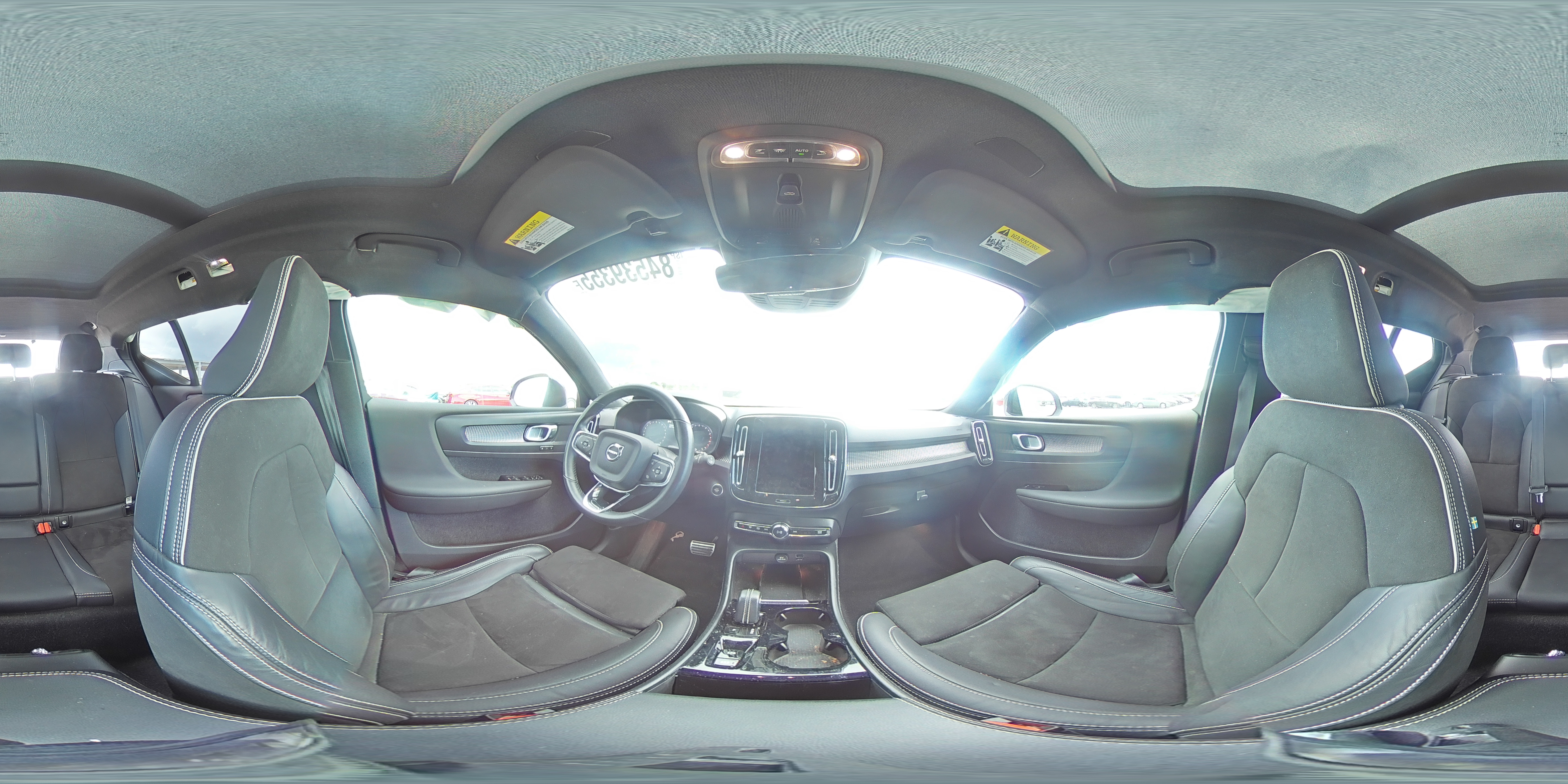 2022 Volvo Xc40 T5 R-Design VIN: YV4162UM6N2731486 Lot: 84539355