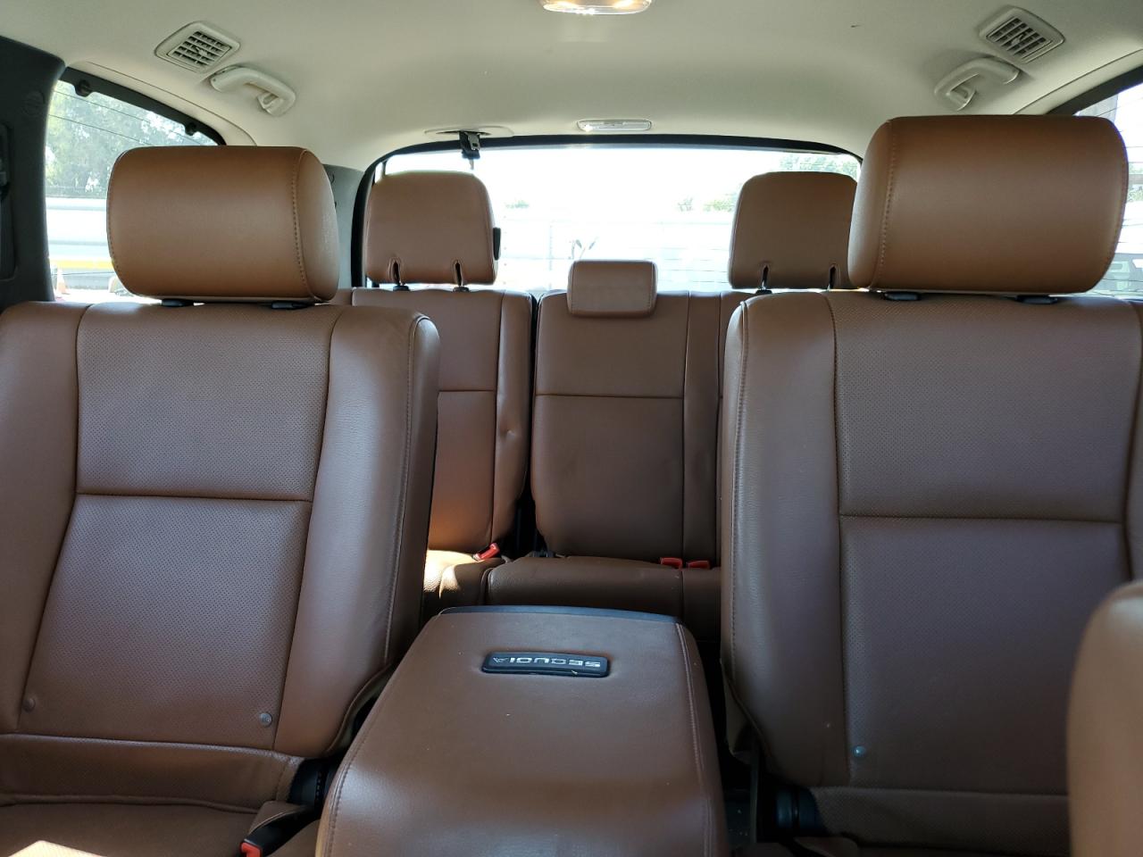 2016 Toyota Sequoia VIN: 5TDDW5G11GS136057 Lot: 81770355