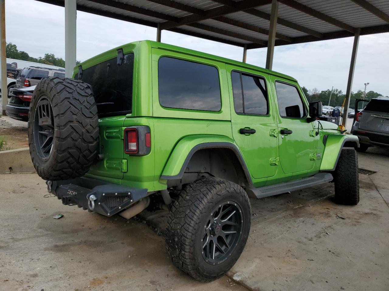 2020 Jeep Wrangler Unlimited Sahara green null gas 1C4HJXEN6LW116222 photo #4