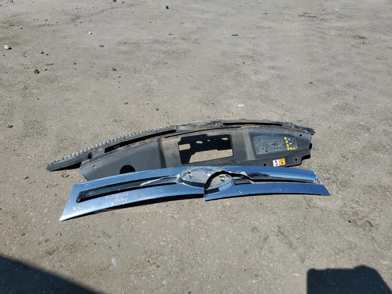 2008 Ford Focus Se VIN: 1FAHP35N98W137733 Lot: 80922265