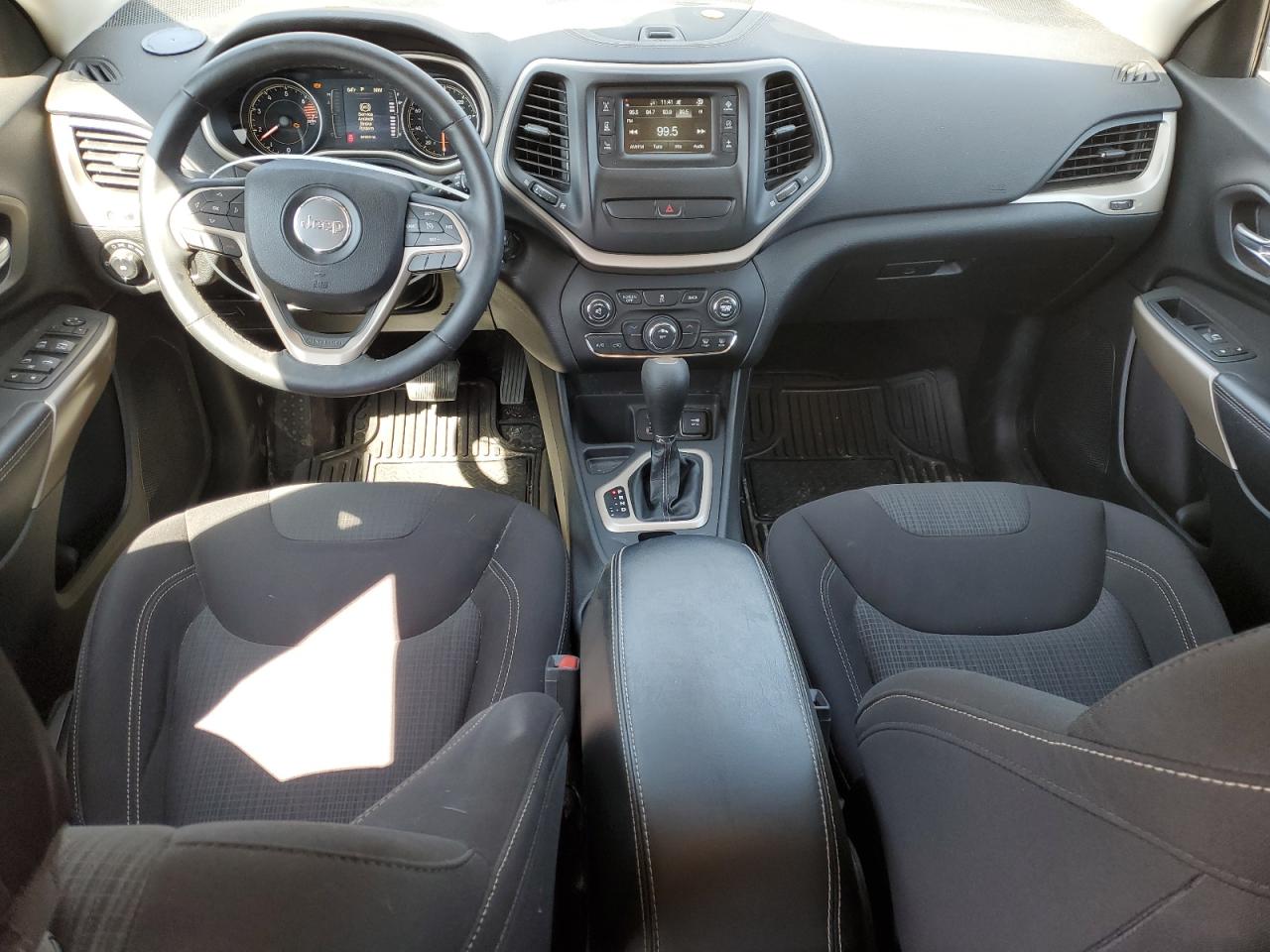 2017 Jeep Cherokee Latitude VIN: 1C4PJLCB2HW603342 Lot: 71728335