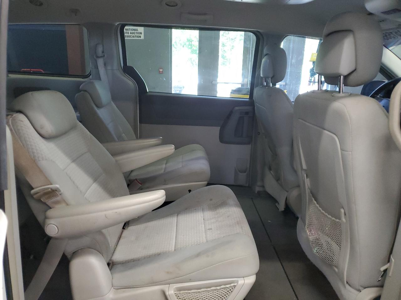 2010 Dodge Grand Caravan Crew VIN: 2D4RN6DX1AR390412 Lot: 81151555