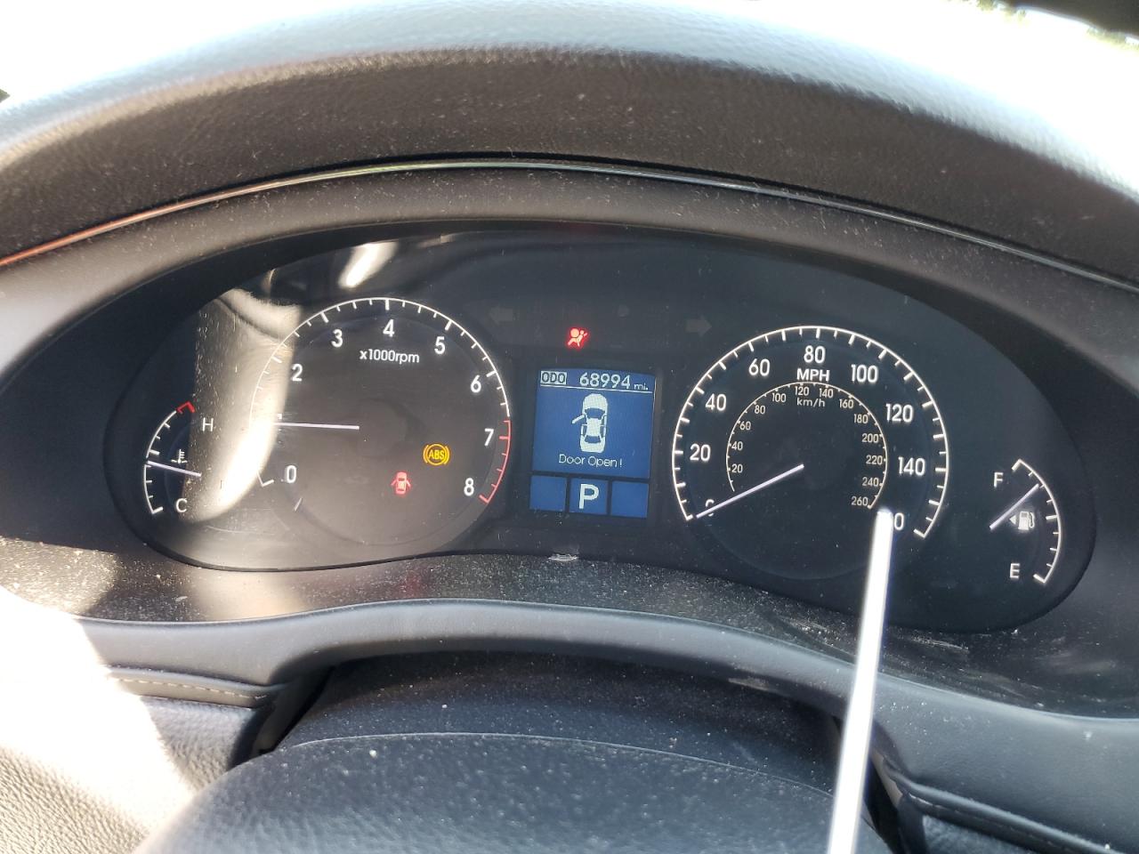 2010 Hyundai Genesis 3.8L VIN: KMHGC4DE9AU093996 Lot: 84005775