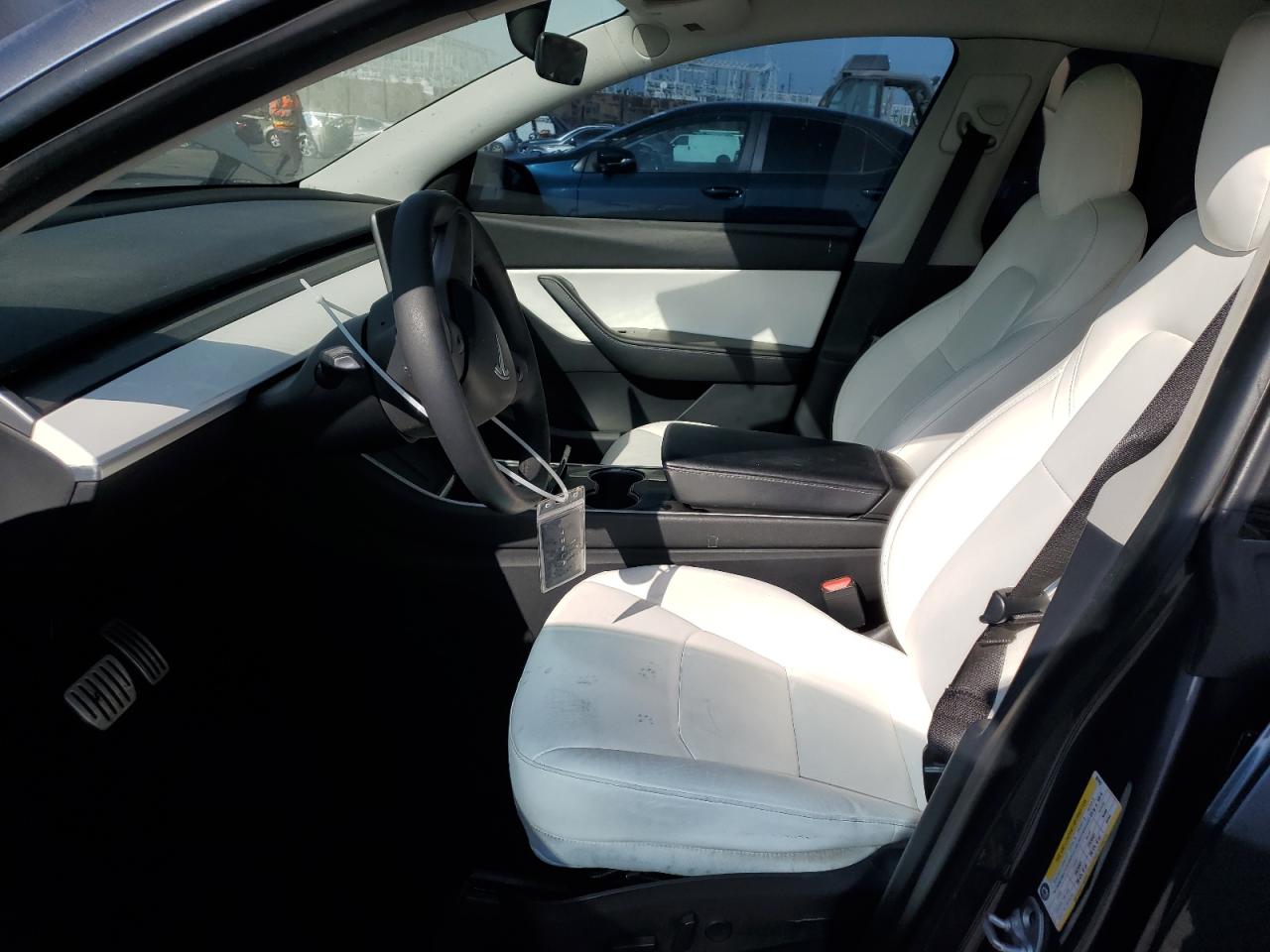 2020 Tesla Model Y VIN: 5YJYGDEF5LF001847 Lot: 81020565