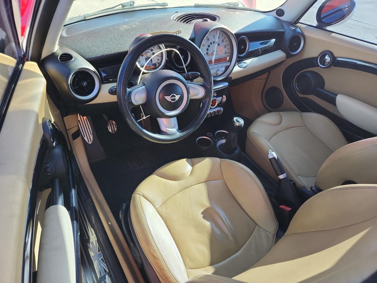 2008 Mini Cooper S VIN: WMWMF73568TT86771 Lot: 84641785