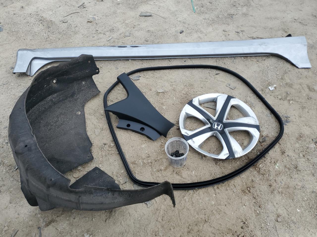 2018 Honda Civic Lx VIN: 2HGFC2F50JH593888 Lot: 81874005