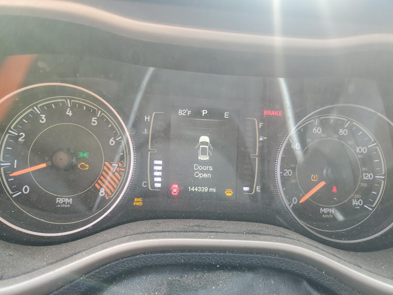 2015 Jeep Cherokee Latitude VIN: 1C4PJMCS2FW571592 Lot: 80284685