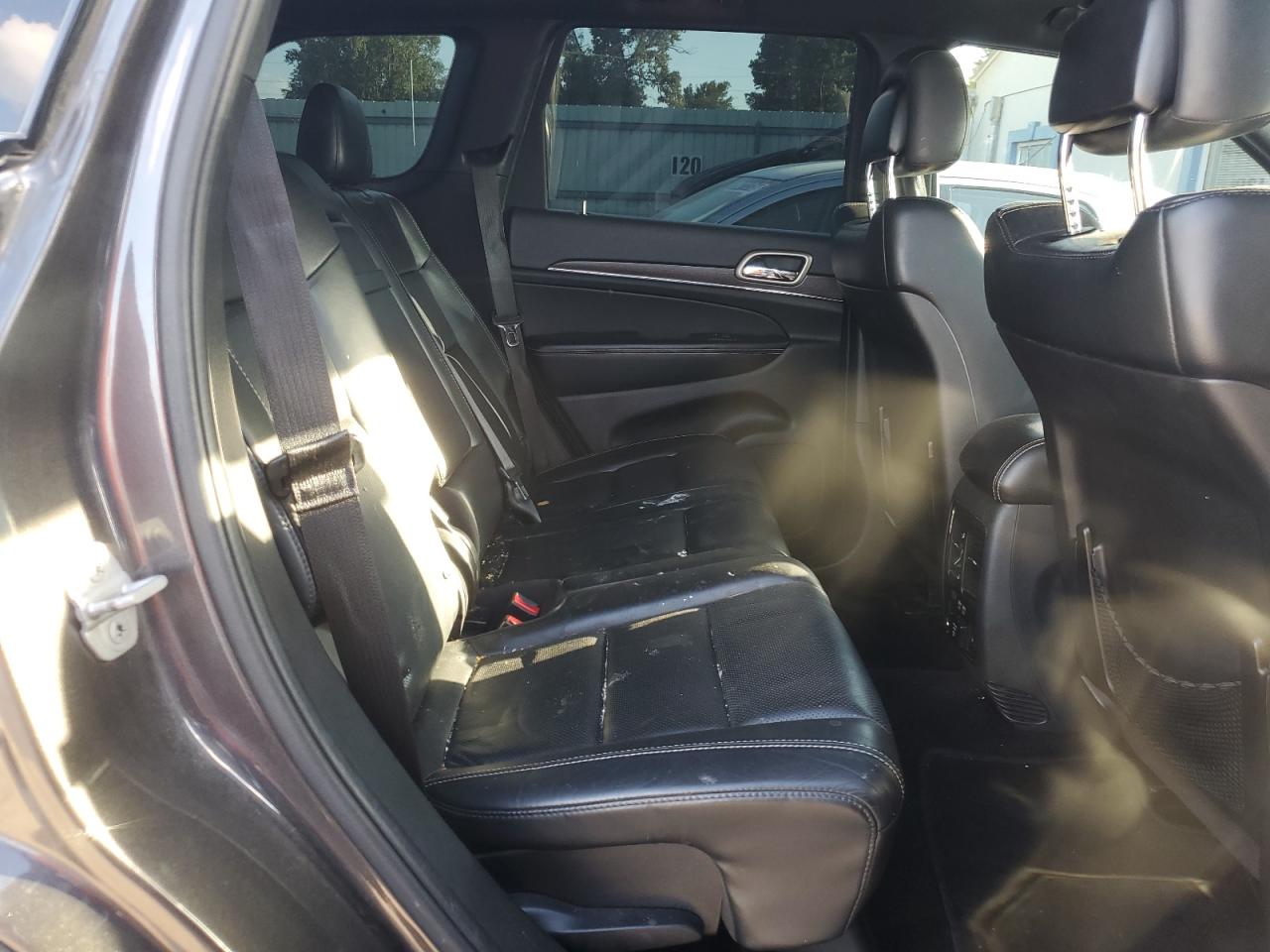 2015 Jeep Grand Cherokee Limited VIN: 1C4RJFBG2FC733823 Lot: 81834525