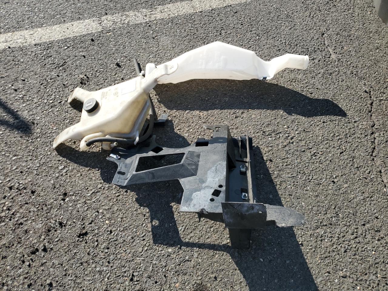 2022 Chevrolet Express G2500 VIN: 1GCWGAF72N1142965 Lot: 81623555