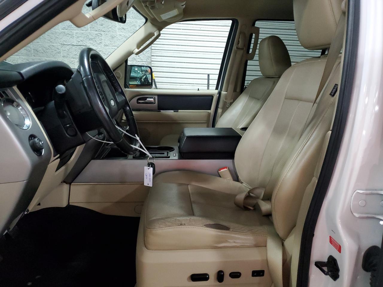 2016 Ford Expedition Xlt VIN: 1FMJU1JT3GEF50549 Lot: 83976305