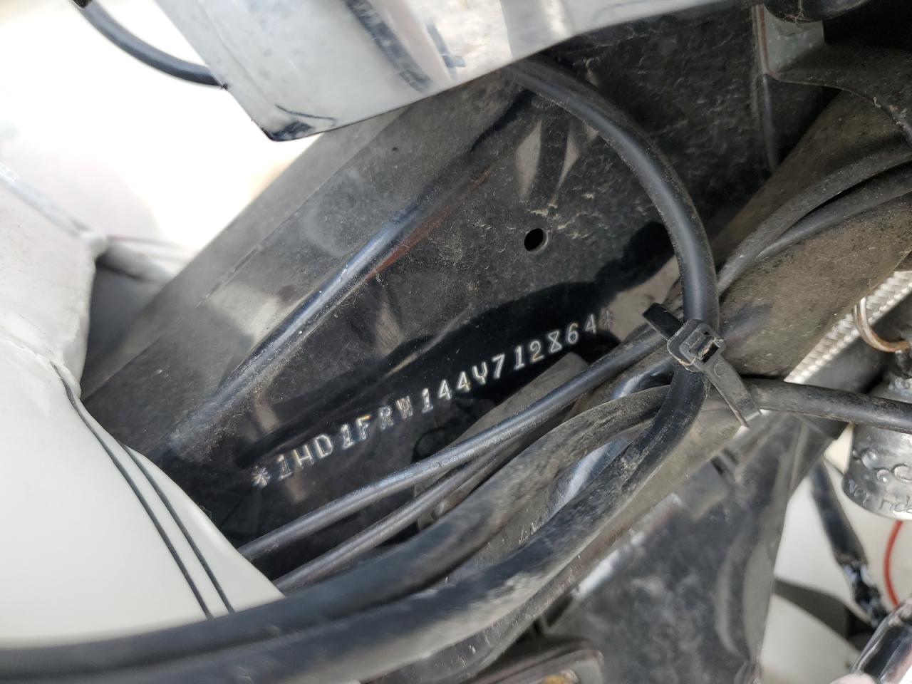 2004 Harley-Davidson Flhrci VIN: 1HD1FRW144Y712864 Lot: 81662585