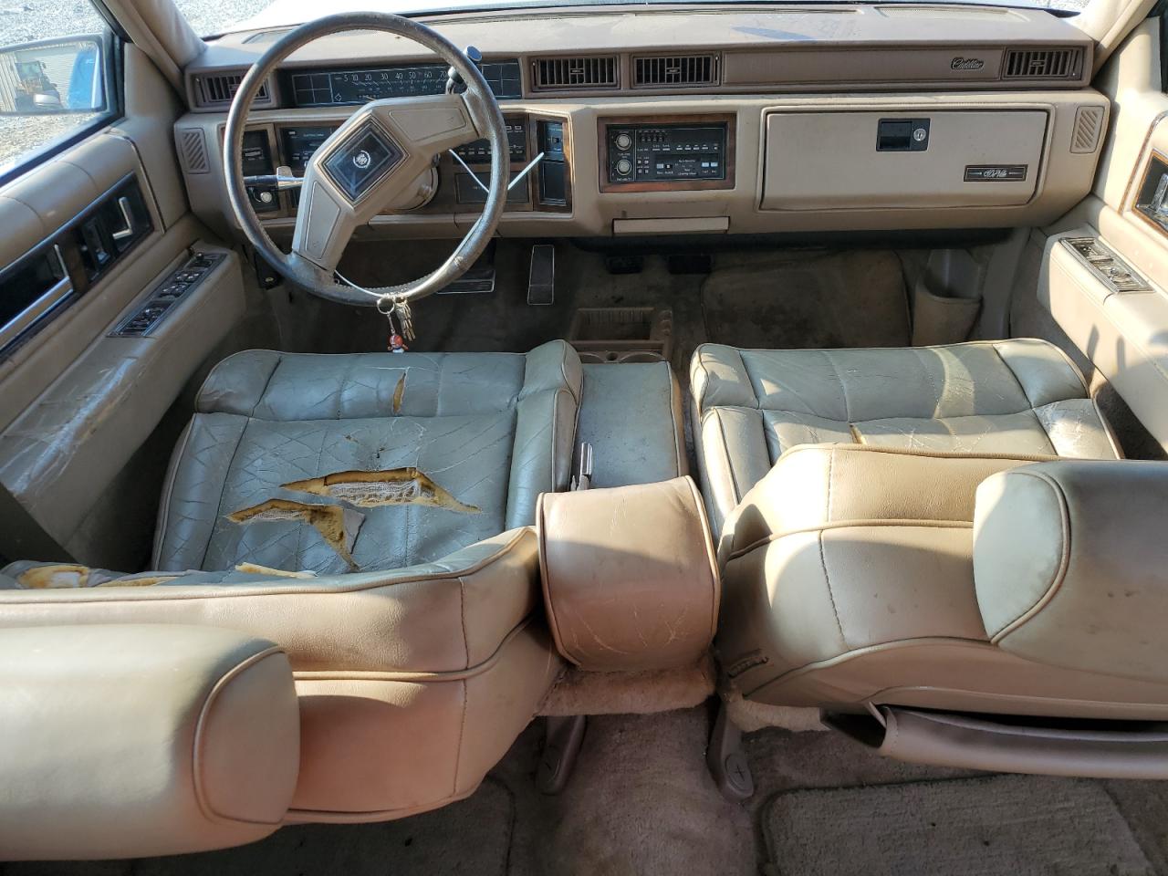 1988 Cadillac Deville VIN: 1G6CD5158J4337280 Lot: 81065025