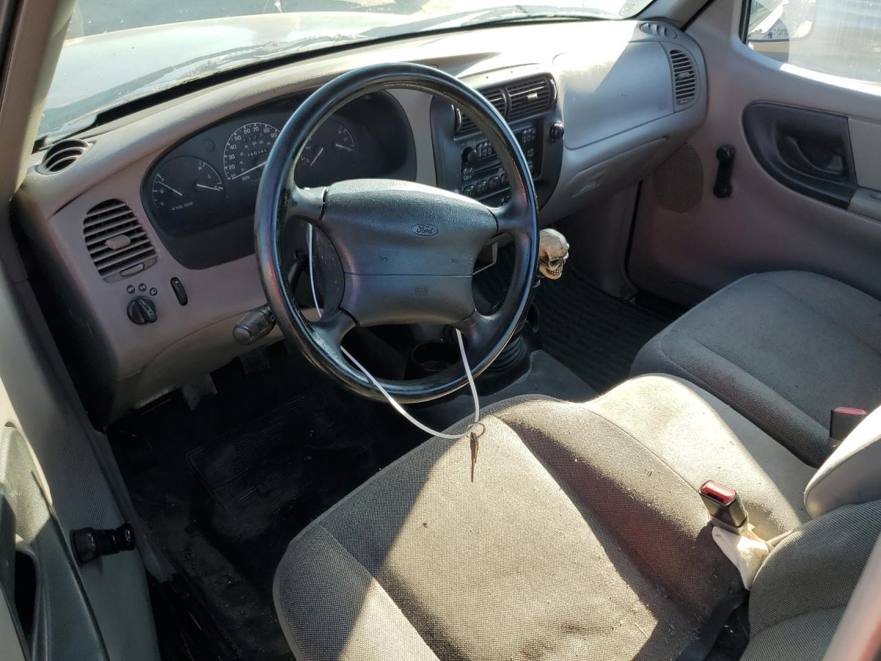 2000 Ford Ranger VIN: 1FTYR10C5YPA65762 Lot: 81604325