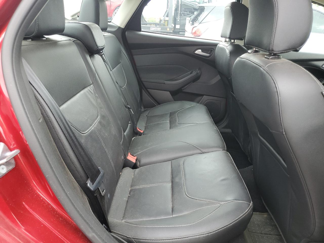 2017 Ford Focus Titanium VIN: 1FADP3J20HL260333 Lot: 81443015