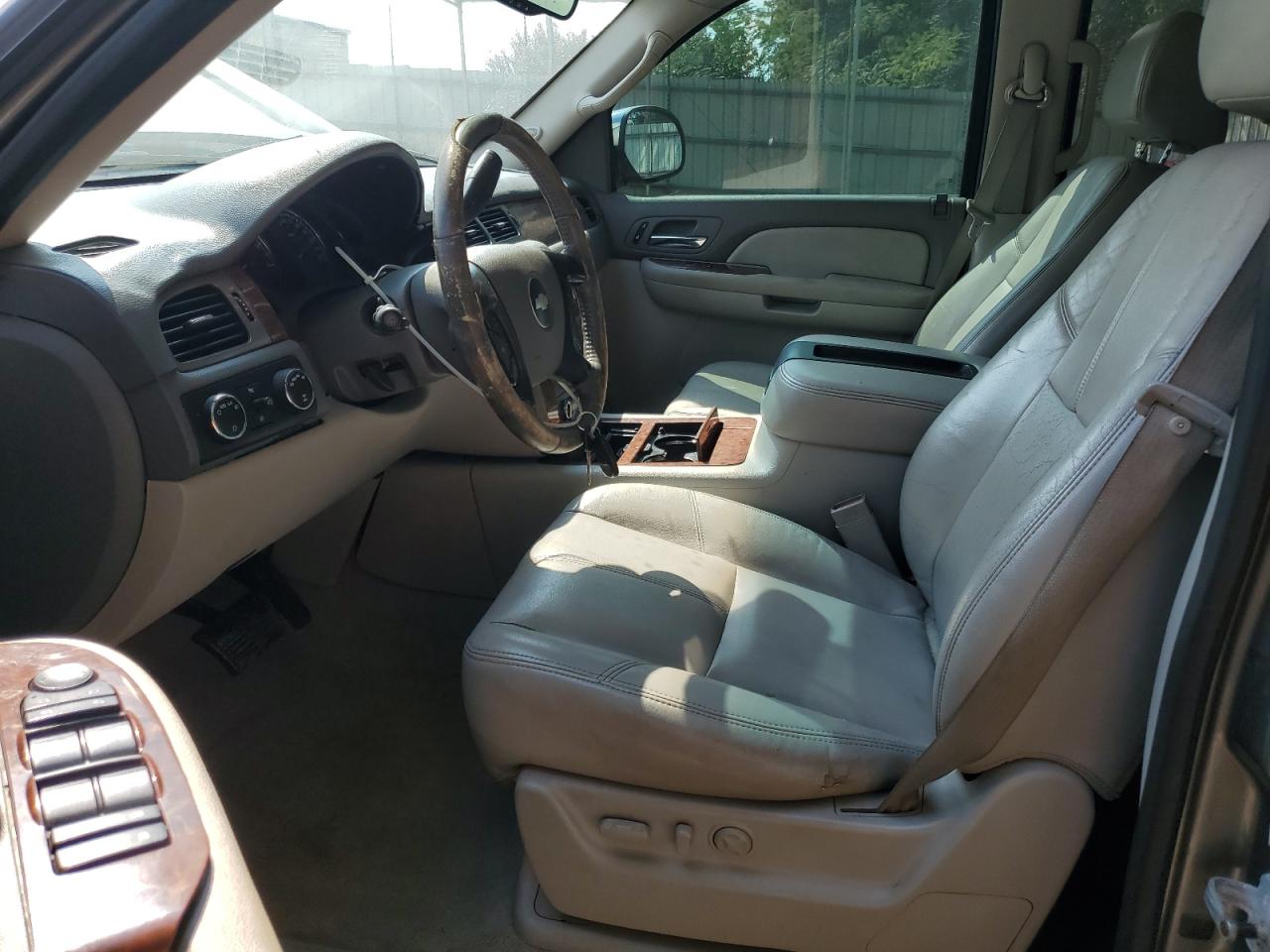 2008 Chevrolet Tahoe K1500 VIN: 1GNFK13048R114801 Lot: 81328945