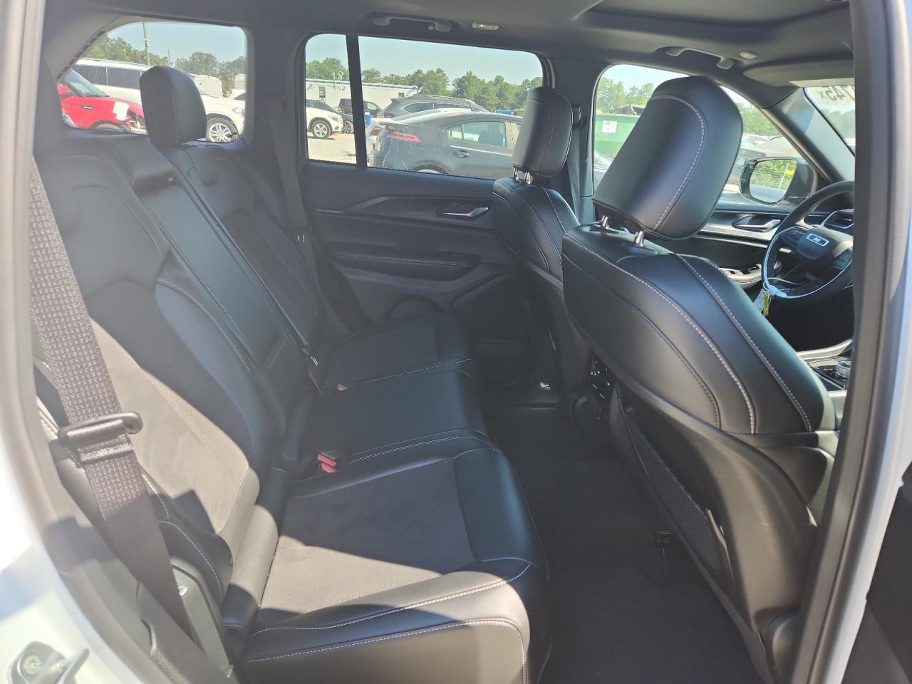 2024 Jeep Grand Cherokee Laredo VIN: 1C4RJGAG5RC261080 Lot: 70548745