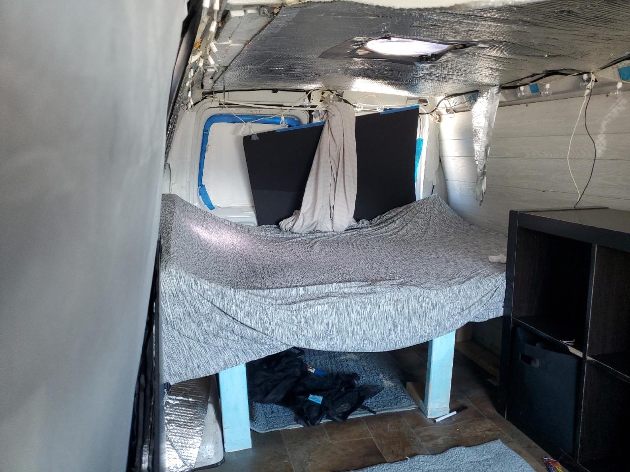 2003 Ford Econoline E150 Van VIN: 1FTRE14223HA39530 Lot: 80081835