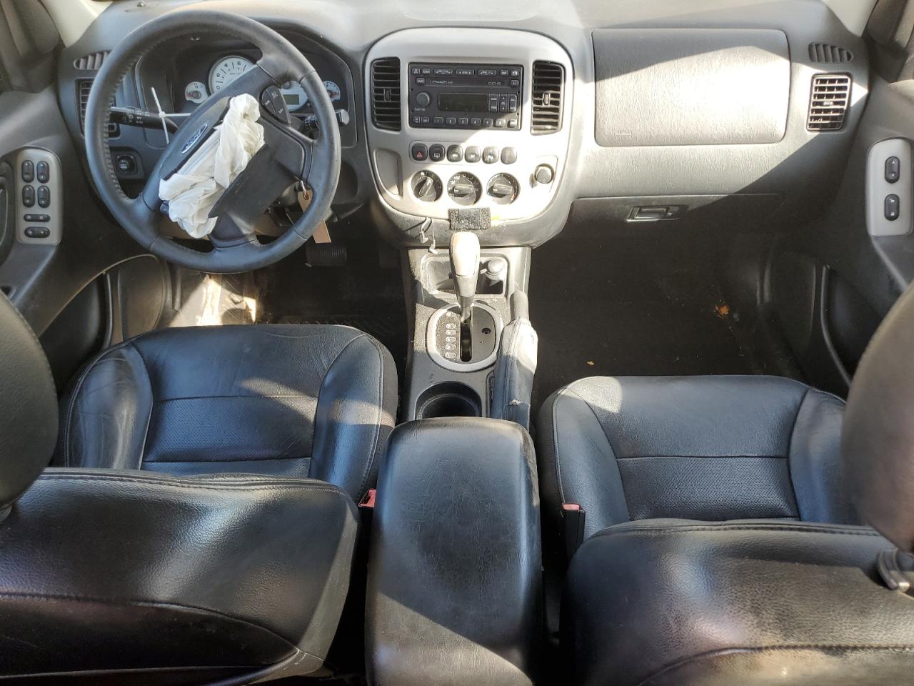 2005 Ford Escape Limited VIN: 1FMCU04195KC43088 Lot: 84524635