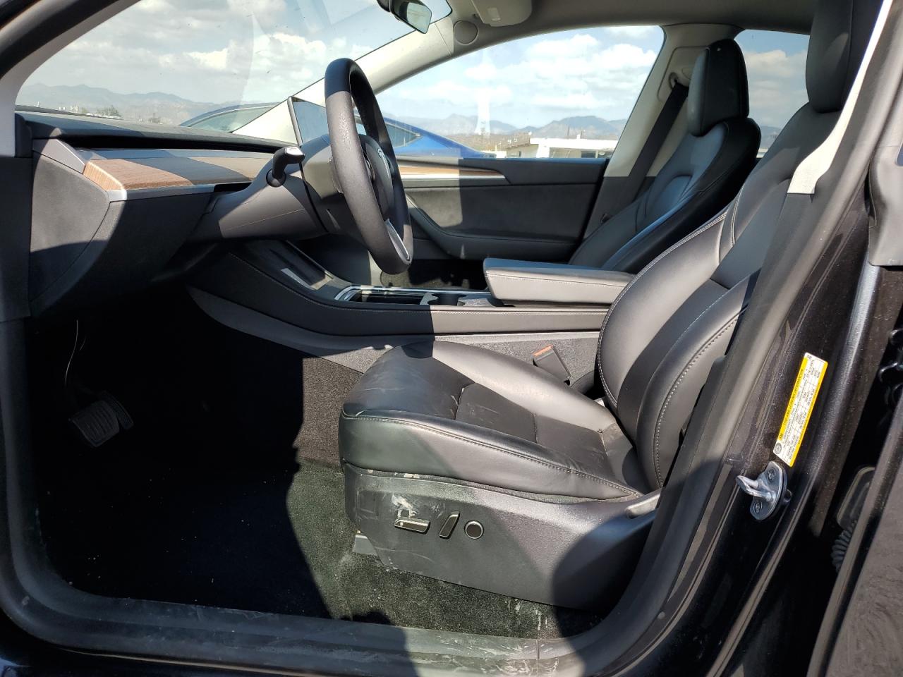 2025 Tesla Model Y VIN: 7SAYGDED7SF218400 Lot: 72071165