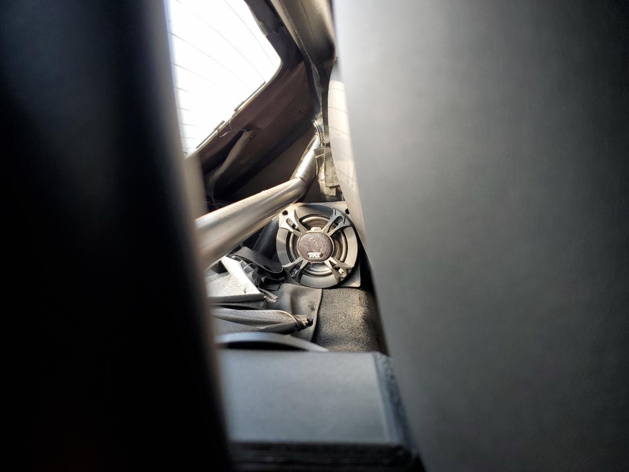 2004 Mazda Mx-5 Miata Base VIN: JM1NB353440400749 Lot: 81113615