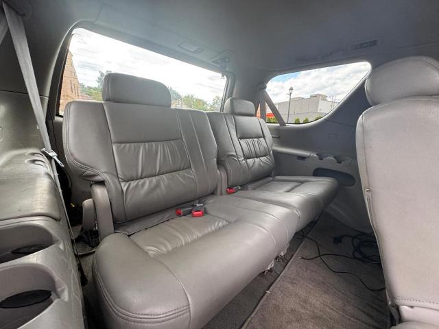 2004 TOYOTA SEQUOIA SR5  