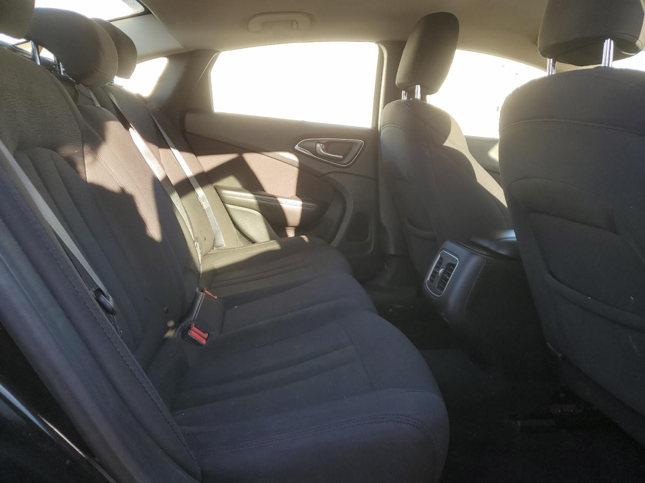 2015 Chrysler 200 Limited VIN: 1C3CCCAG3FN740725 Lot: 80440945