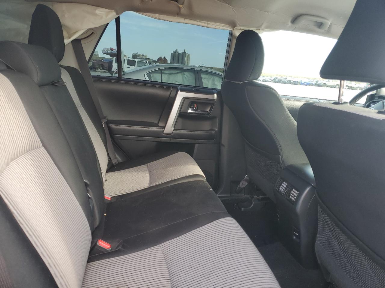 2017 Toyota 4Runner Sr5/Sr5 Premium VIN: JTEBU5JRXH5411911 Lot: 84301835