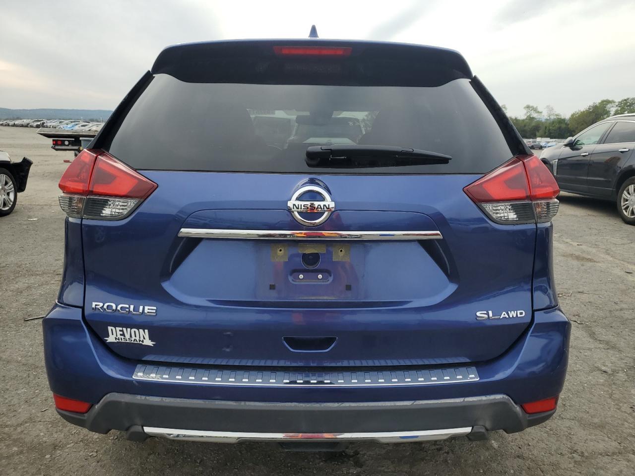 2018 Nissan Rogue S VIN: JN8AT2MV0JW322606 Lot: 84261105