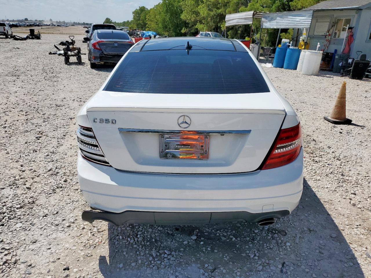 2015 Mercedes-Benz C 350 VIN: WDDGJ5HB2FG385145 Lot: 84258575