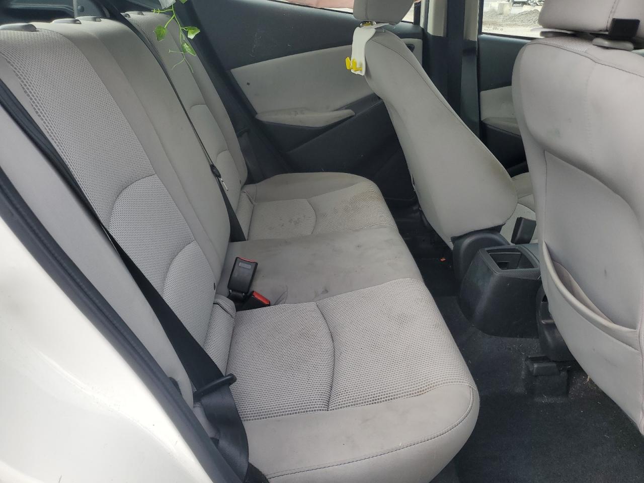 2020 Toyota Yaris Le VIN: 3MYDLBJV3LY701710 Lot: 82155005