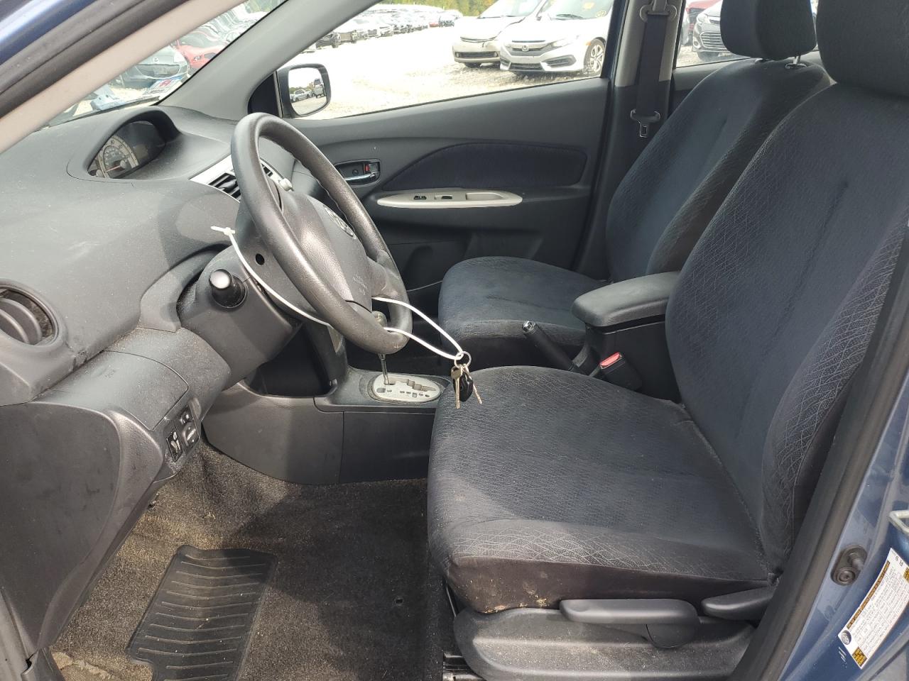 2008 Toyota Yaris VIN: JTDBT923X84039629 Lot: 84012025