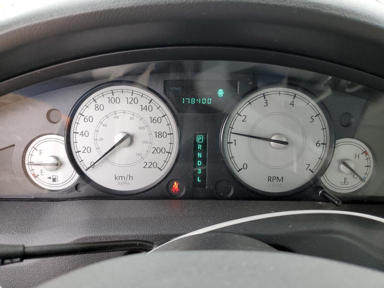 2005 Chrysler 300 Touring VIN: 2C3JA53GX5H606288 Lot: 84182635