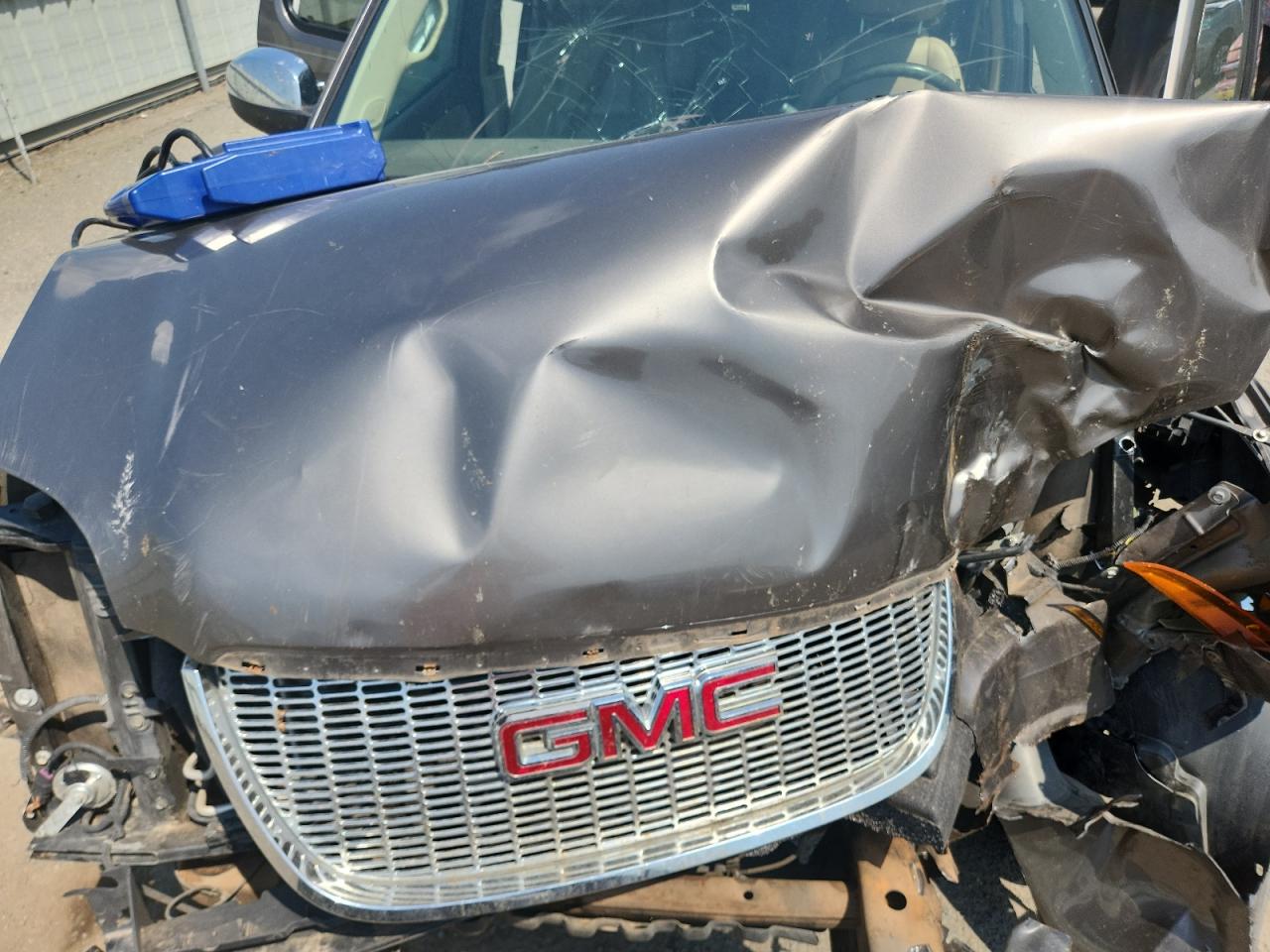 2011 GMC Yukon Slt VIN: 1GKS1CE04BR283036 Lot: 81108005