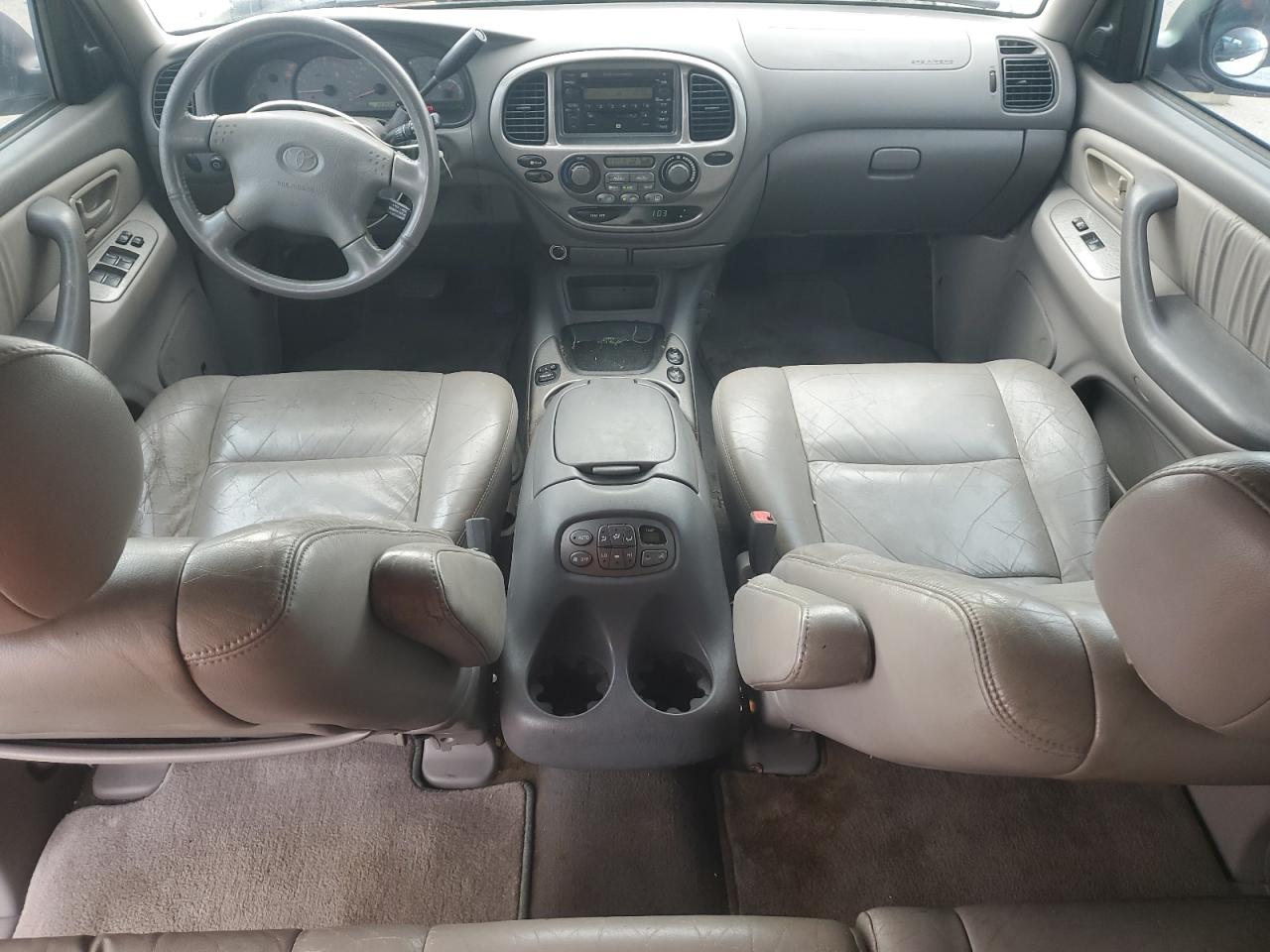 2001 Toyota Sequoia Limited VIN: 5TDZT38A51S011717 Lot: 81819285