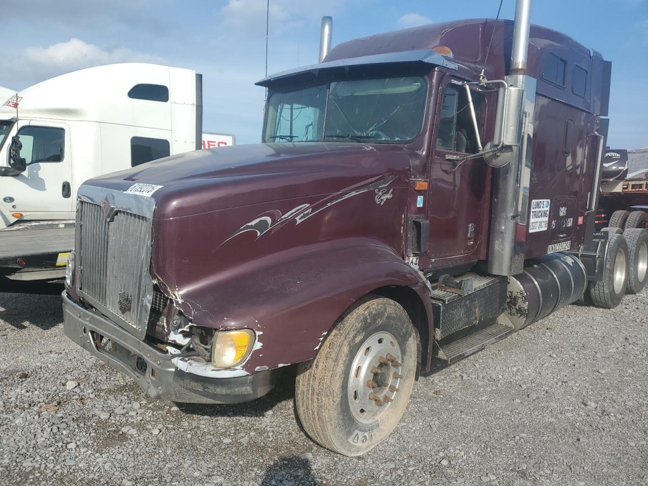 1999 International 9400 Semi Truck VIN: 2HSFHASR4XC050298 Lot: 81392315
