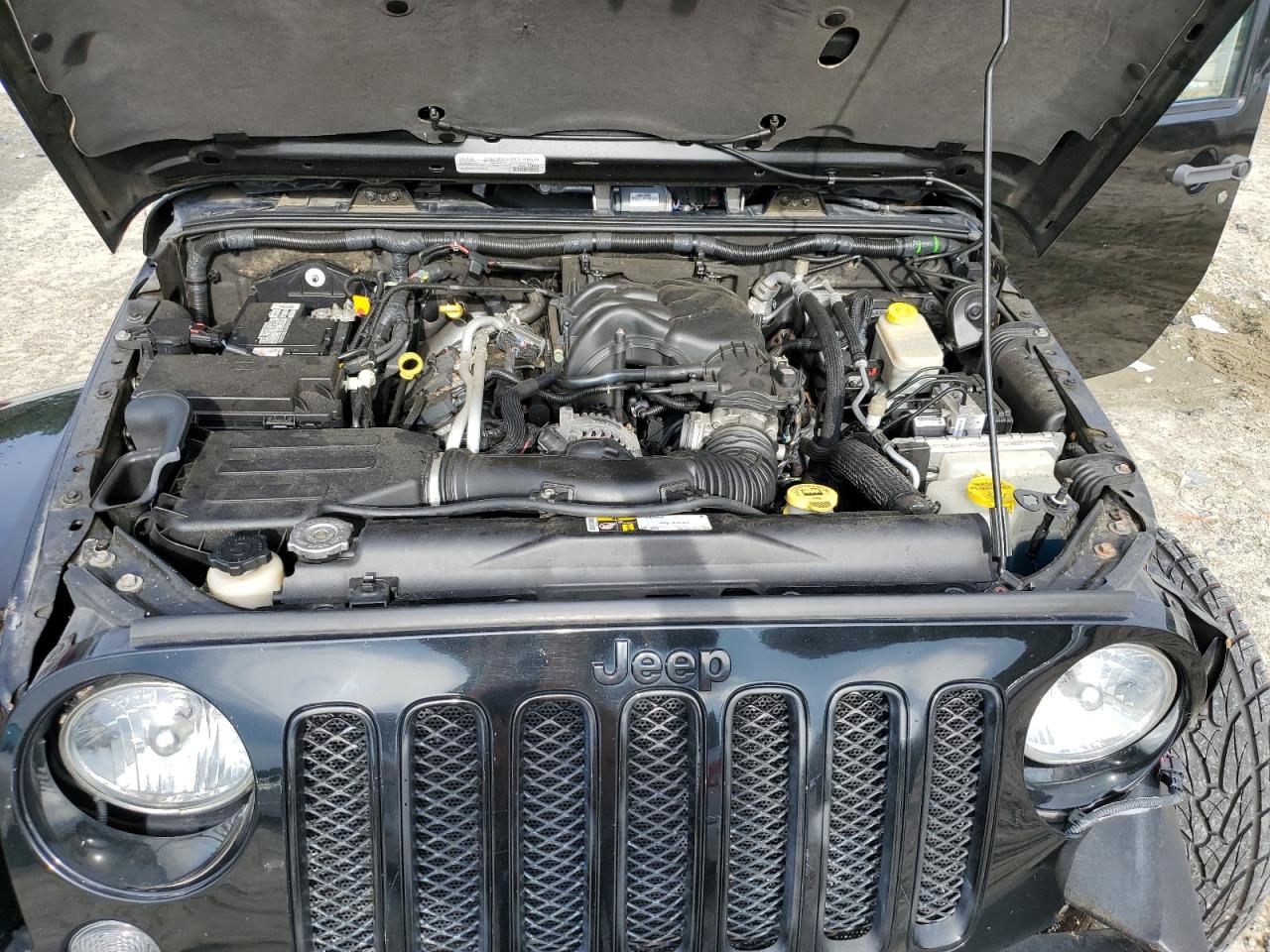 2015 Jeep Wrangler Unlimited Sahara VIN: 1C4BJWEG5FL764433 Lot: 84388685